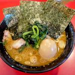 ラーメン(家系総本山 吉村家)