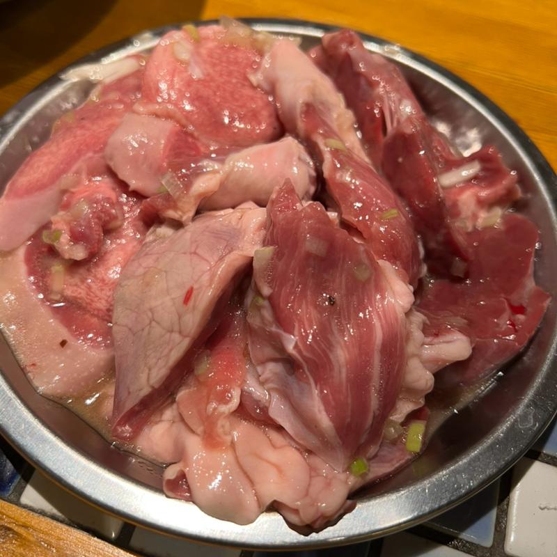 タン　ハツ　ハラミ(直送生ホルモンなかせい)