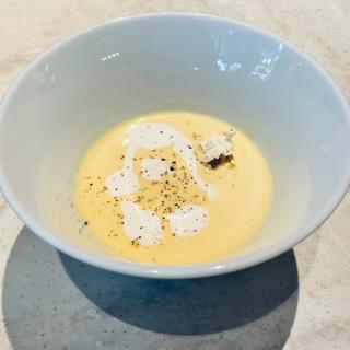 トウモロコシの冷製ポタージュ(Le Beurre Noisette TOKYO)