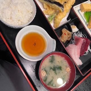 冨水定食（刺身、天ぷら）(食事処 富水)