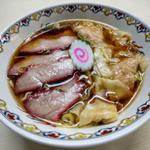 チャーシュウワンタンメン