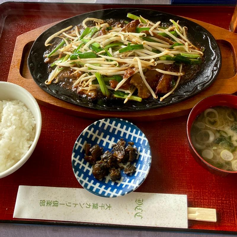 レバニラ炒め定食(大千葉カントリー倶楽部)