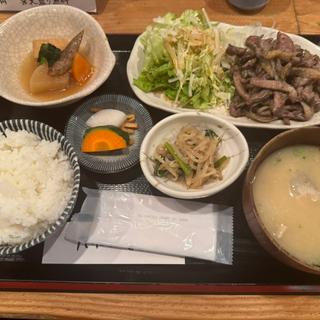 モモ焼き定食　塩味(たもいやんせ新宿店)