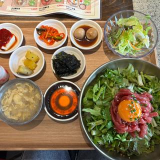 ミナリユッケビビンバ定食