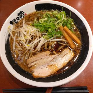 黒醤油ラーメン