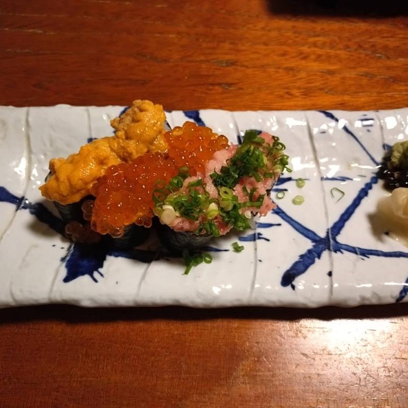 軍艦巻き(うに＆いくら＆ネギトロ)(海鮮料理赤坂)