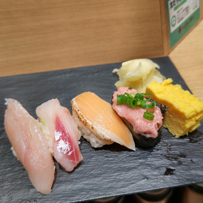 晩酌セット(寿司 魚がし日本一 みなとみらい店（立喰寿司）)