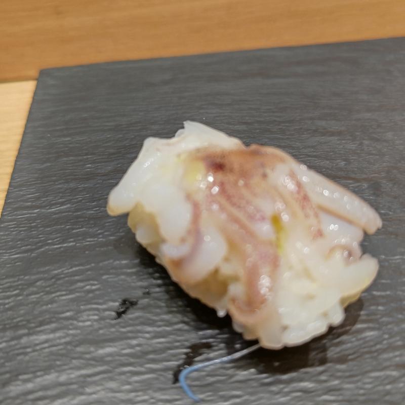 生げそ(寿司 魚がし日本一 みなとみらい店（立喰寿司）)