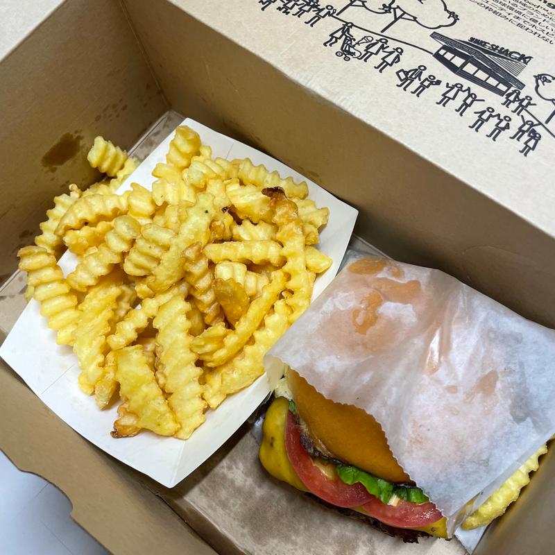 シャックバーガー・ポテトレギュラー(シェイク シャック ミナモア広島店)