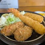 フライ定食B（エビフライ①＆カキフライ②＆カニクリーム①）