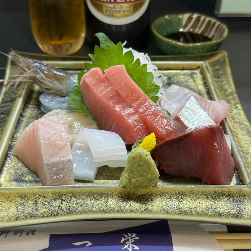 お造り盛り合わせ(ハーフ)(一栄 （かずえい）)