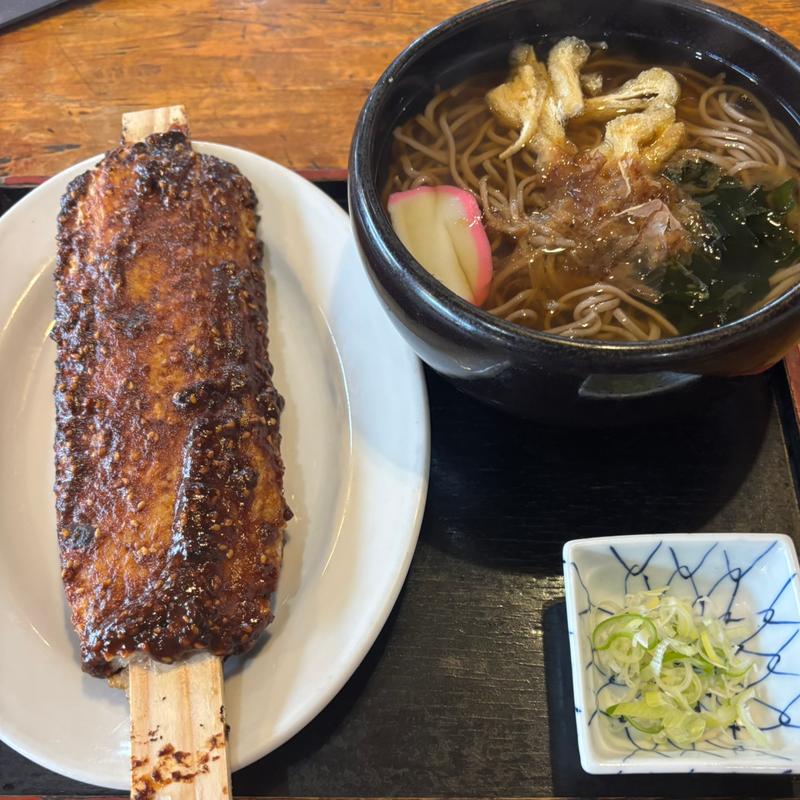 そばと特大五平もち(八丁味噌煮込 徳川庵)