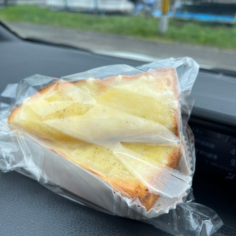 チーズチーズトースト(ベーカリーファブリカ)