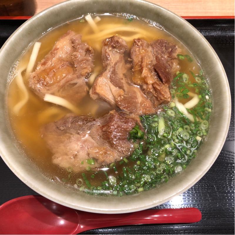 ソーキそば(沖縄そば専門 やんばる有楽町店(東京交通会館B1F))