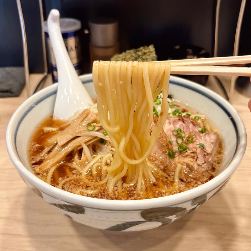 醤油らーめん中盛(はな火屋)