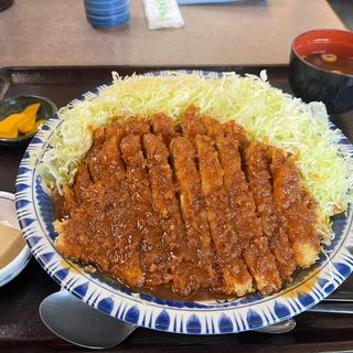 デカ盛り味噌カツ皿
