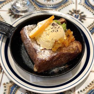 鉄板フレンチトースト 〜紅茶とオレンジ〜(パンとエスプレッソと堺筋俱楽部)