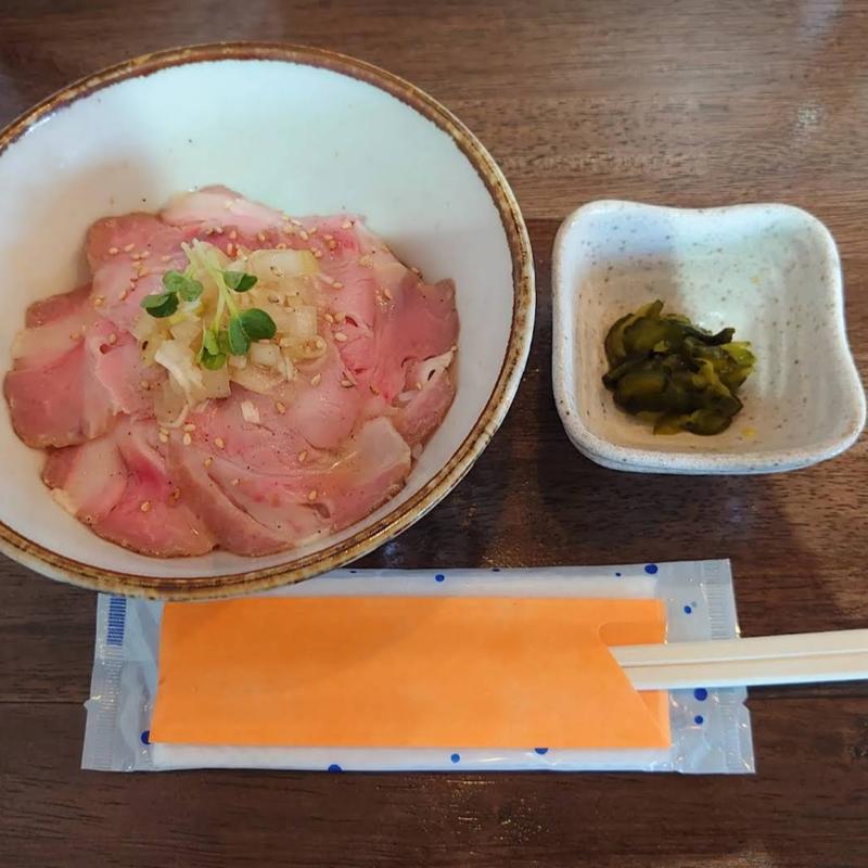 低温チャーシュー丼(ねぎ塩レモンダレ)(つけそば 一福 澪 ~Rei~)