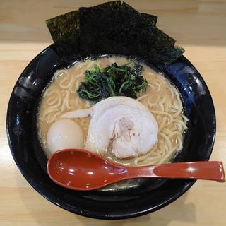 豚骨ラーメン極み(熟成豚骨ラーメンそだし 河口湖店)