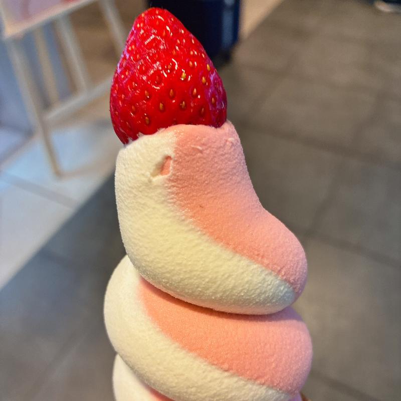 苺と北海道産ミルクのMIX(森彦)