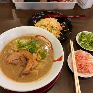 一作こってりらーめん(らーめん一作 寝屋川店)