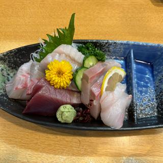 お刺身盛り合わせ