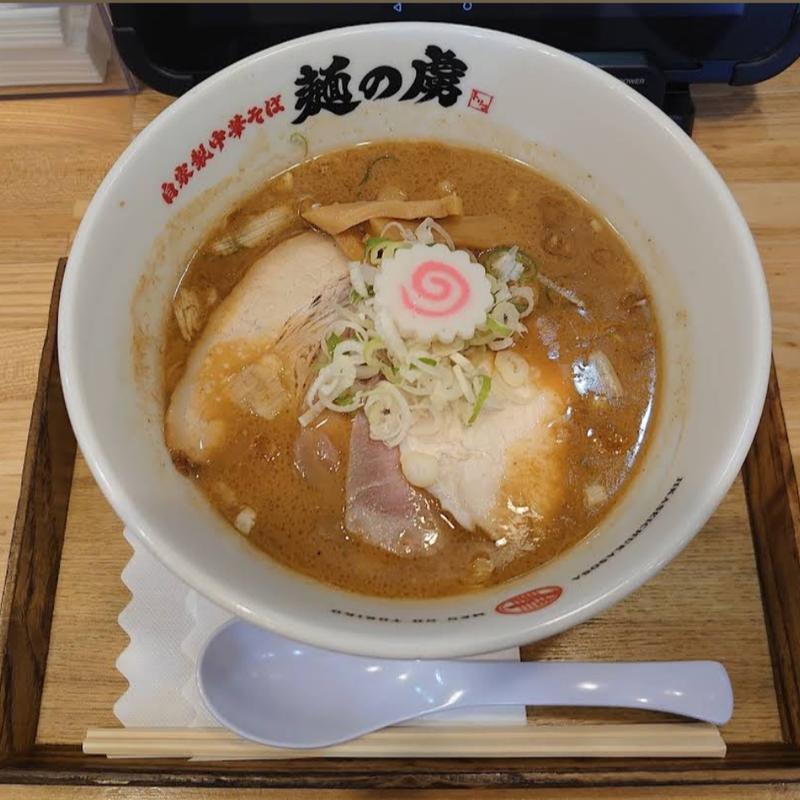 豚骨魚介中華そば(麺の虜)