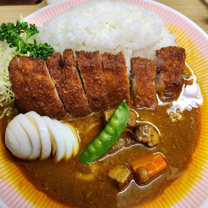 リッチなカツカレー ご飯大盛 玉子(リッチなカレーの店 アサノ)
