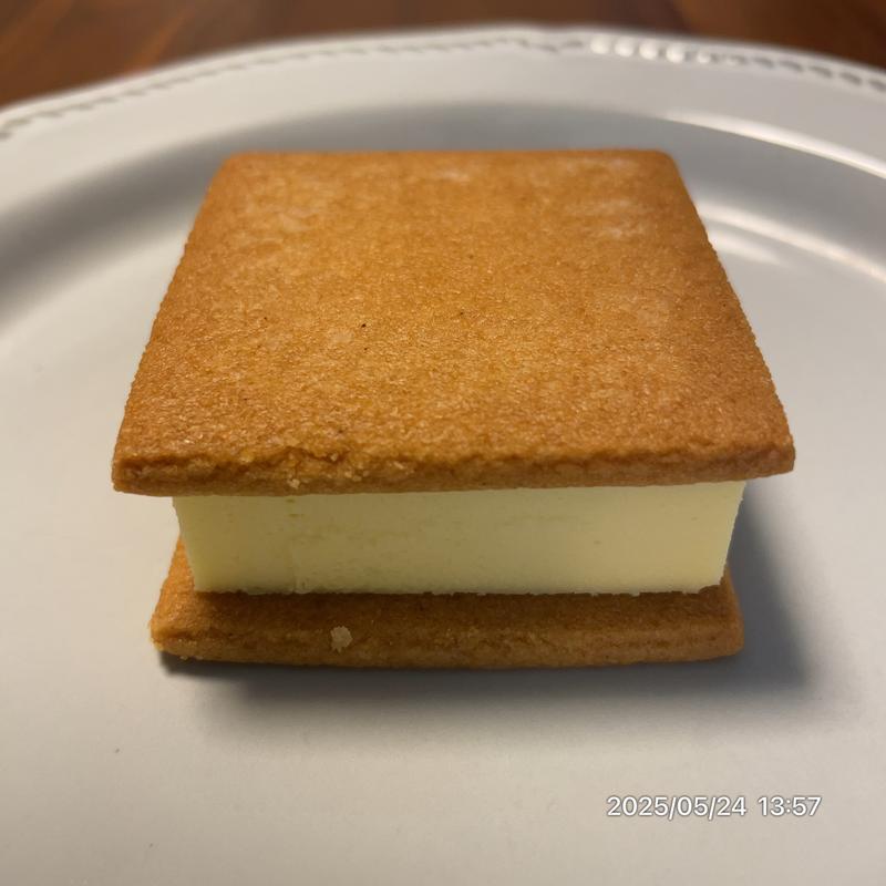 チーズケーキサンド(Now on Cheese♪ (ナウオンチーズ) Hello,TokyoStation!)