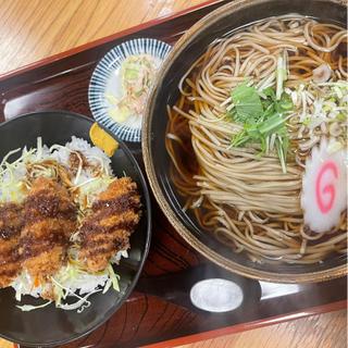 カキフライ丼とそばのセット