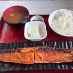 サーモンハラス定食
