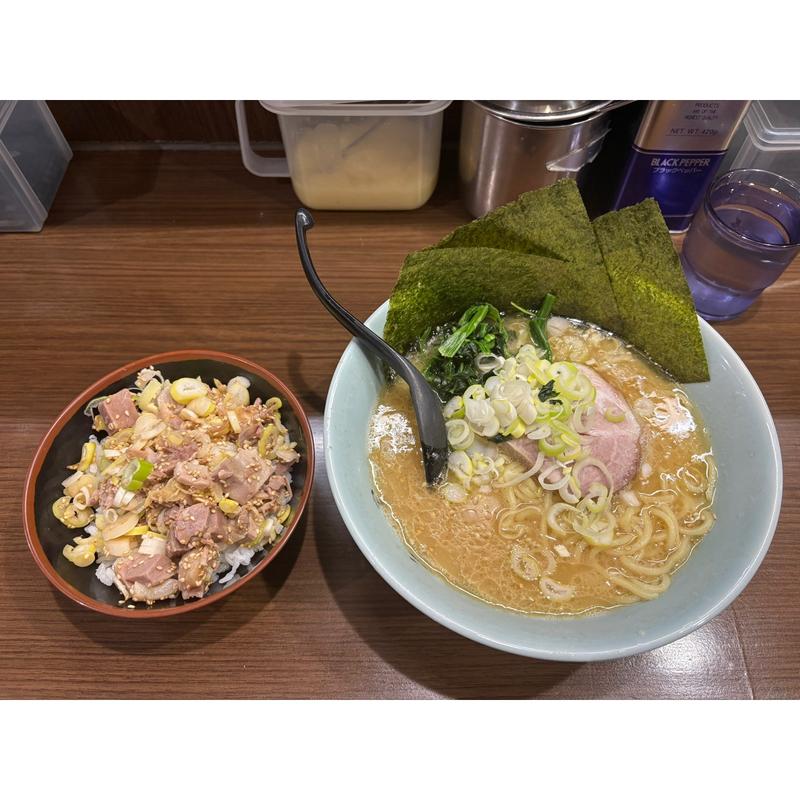 ラーメン(並)+チャーシューめし(ラーメン 千家本店)