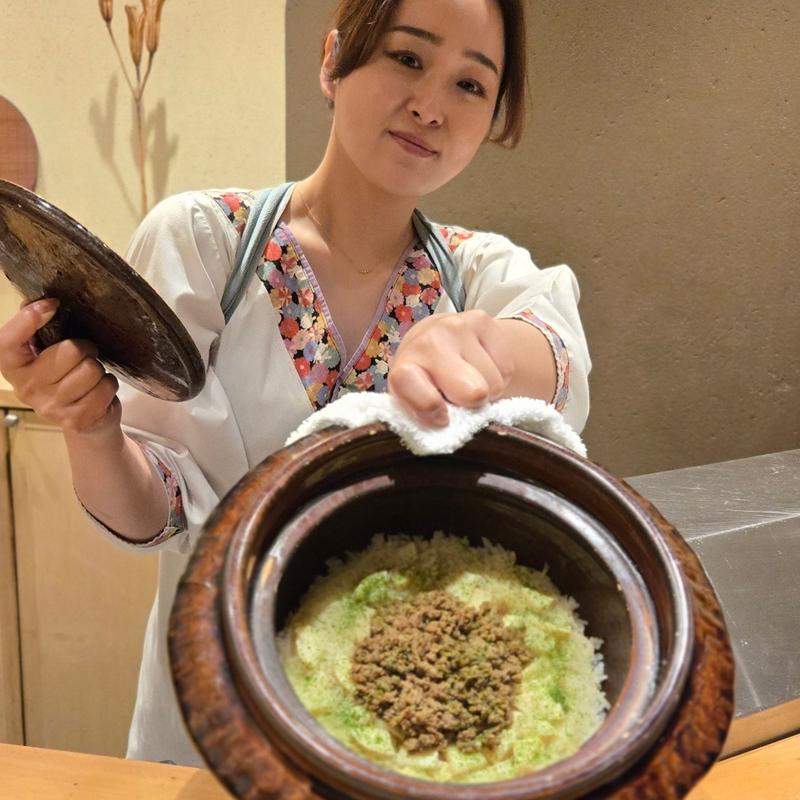 鴨そぼろと新生姜の土鍋(焼鳥 心伯 西天満)