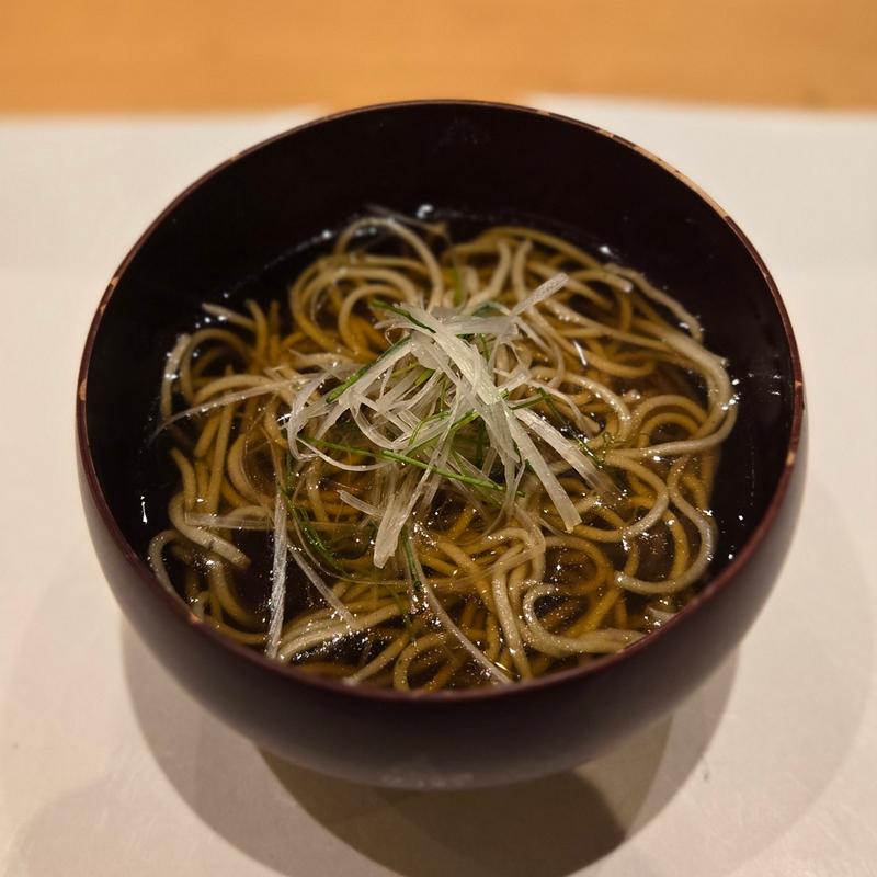 醤油ベースの蕎麦(焼鳥 心伯 西天満)