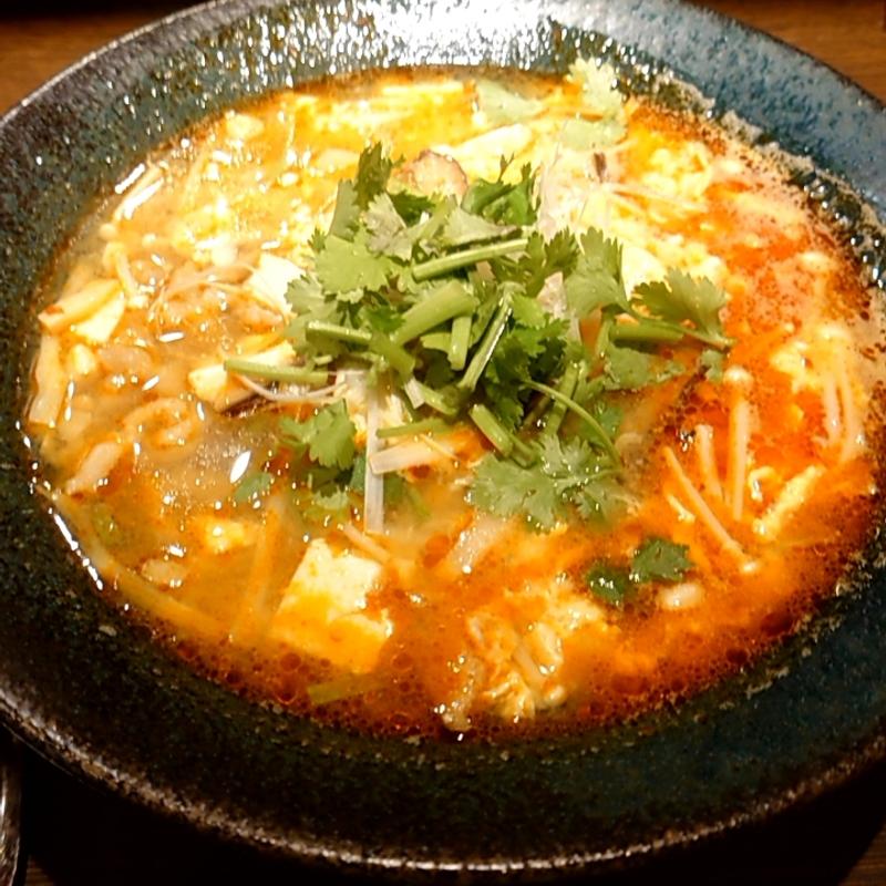 酸辣湯麺(華琳 数寄屋橋店)