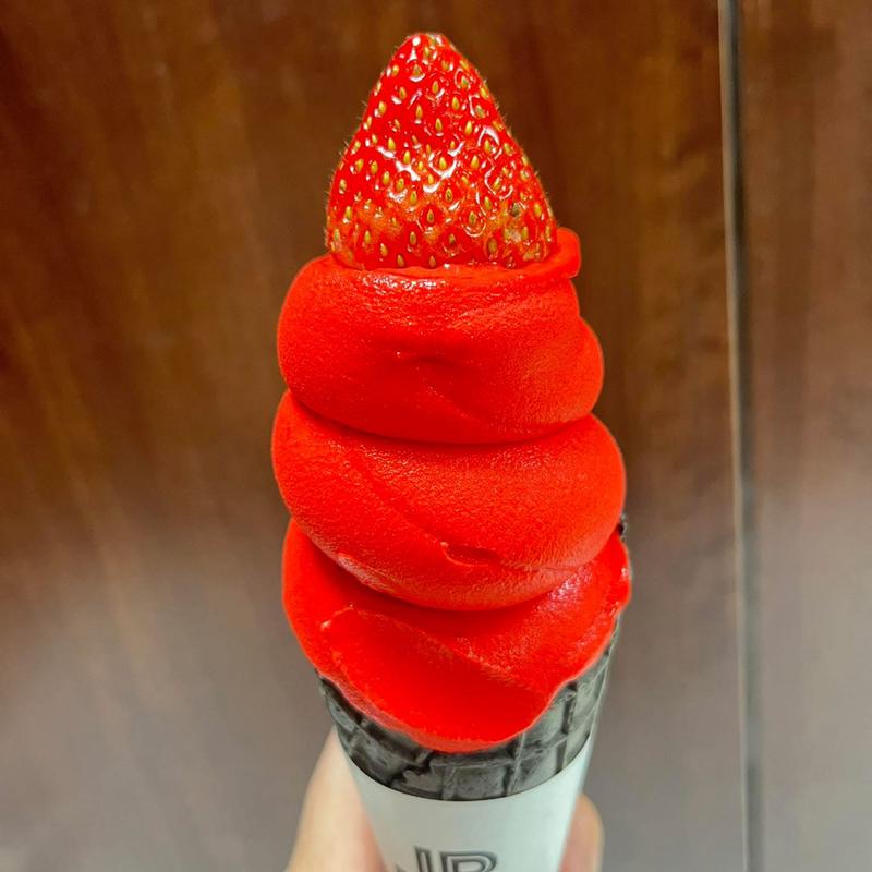 JBイチゴソフトクリーム(JB ESPRESSO MORIHICO. サイクルロード)