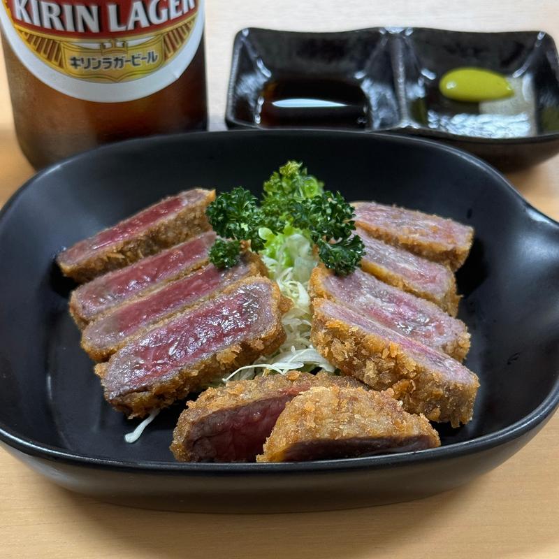 黒毛和牛ロースと赤身の食べ比ベ牛カツ(縁食堂)