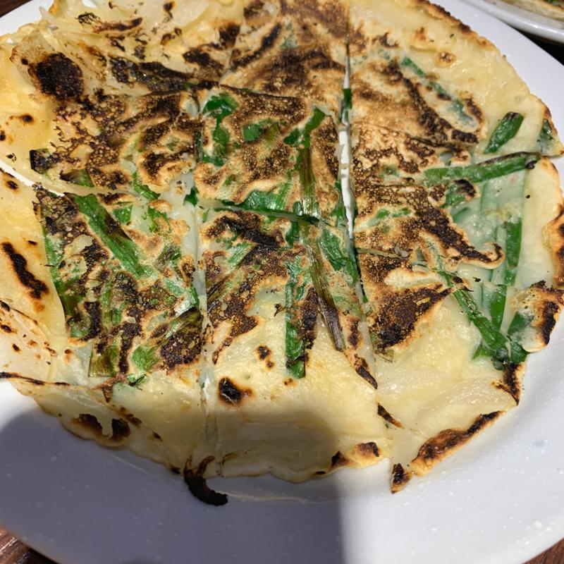 ニラチヂミ(蔵元居酒屋 清龍 池袋本店)