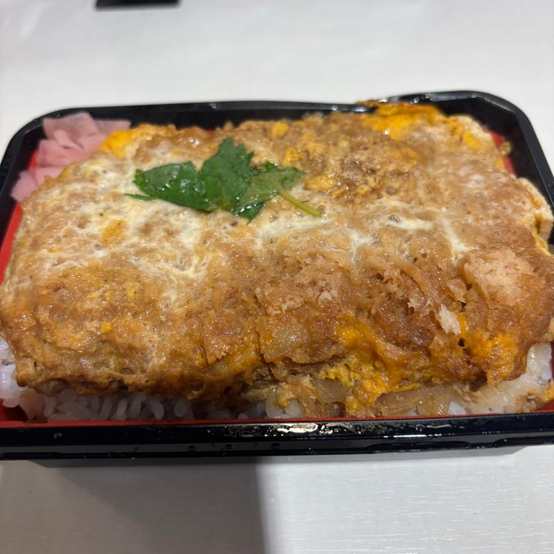 出汁が決め手のかつ重(イオン 岡崎南店)