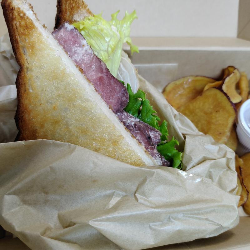 【Regular】自家製ローストビーフのホットサンド(目黒川ロータス)