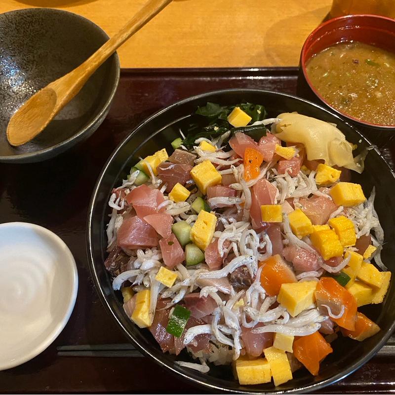 海鮮ひつまぶし(魚バルまぶしや関内)