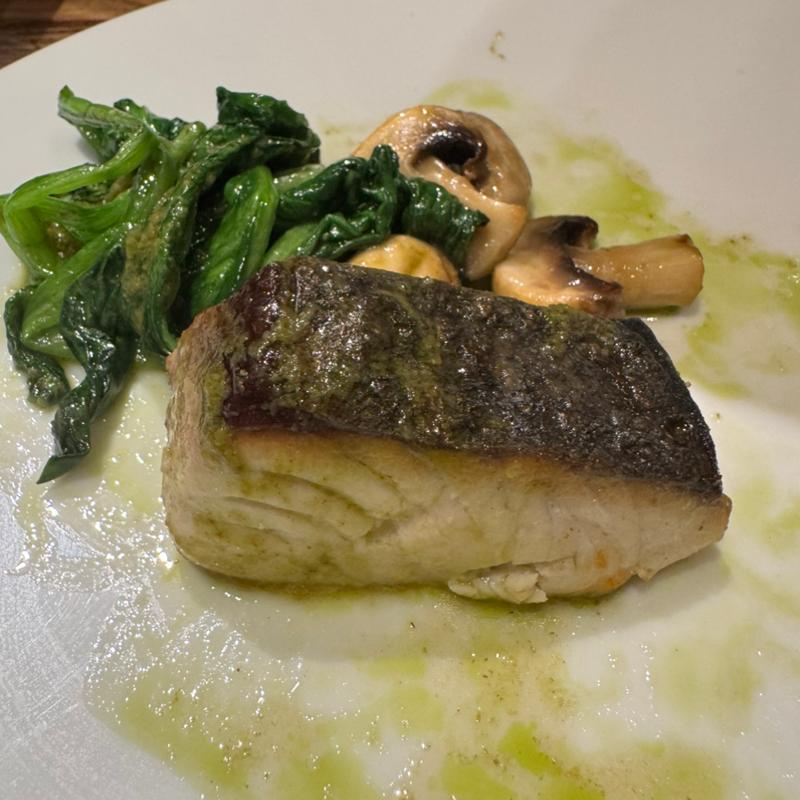 本日の魚ソテー（サワラ小松菜マッシュルーム）(Macauda)