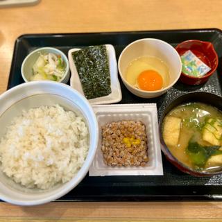 こだわり卵の納豆朝食