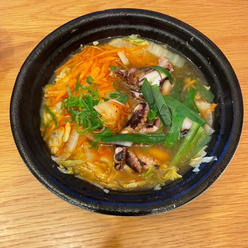 イイダコとあさりの5種野菜のチゲ鍋(成城石井 アトレ川崎店)