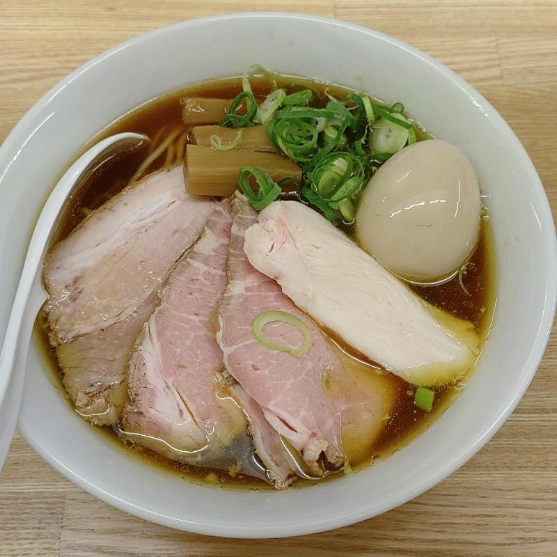 特製醤油そば(ラーメン いいかお)