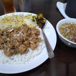 ルーロ飯(台湾夜市)