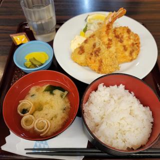 ミックスフライ（定食）(東都グリル 築地魚河岸店)