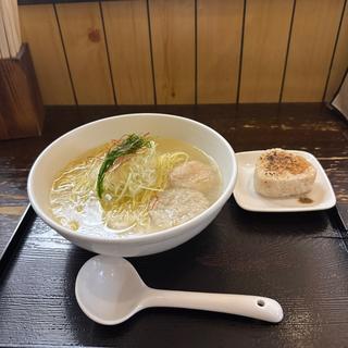 あら炊き塩らぁめんへしこ焼きおにぎり付き(麺屋 海神 新宿店)