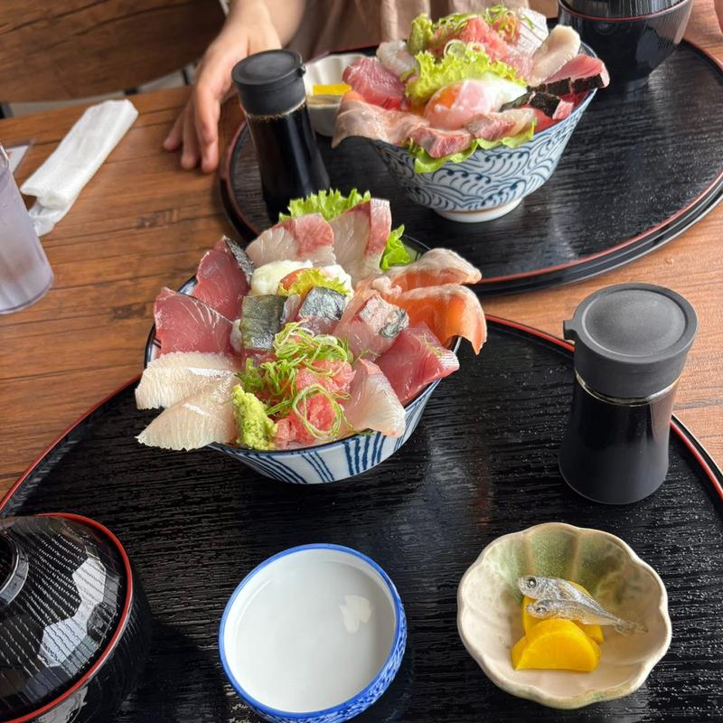 海鮮丼(海辺の料理店 一音灯(いちおんとう))