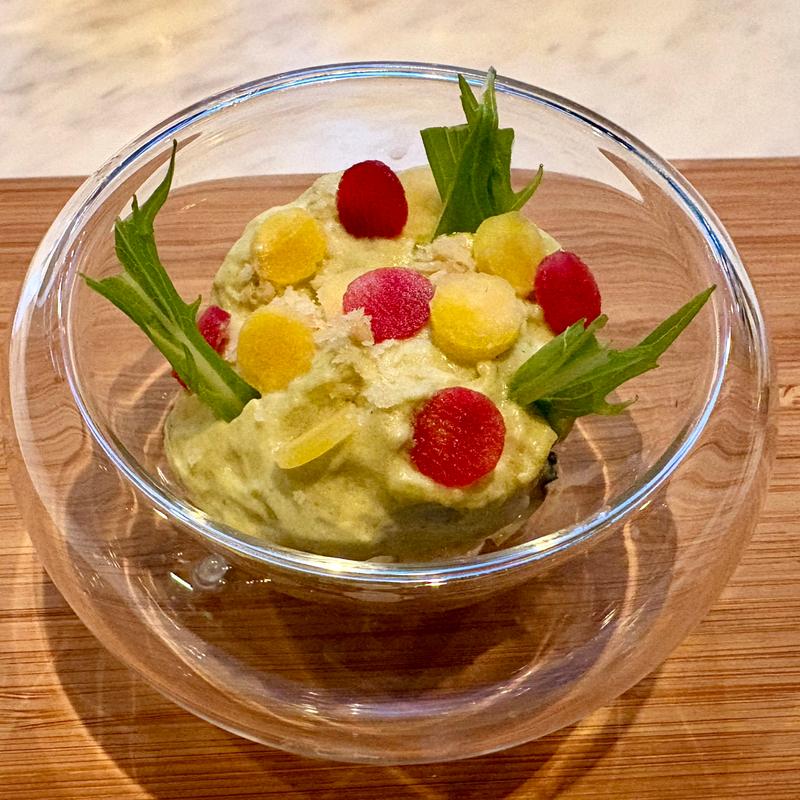 蕗のとうの軽いムースとアオリイカのサラダ(マチュリテ)